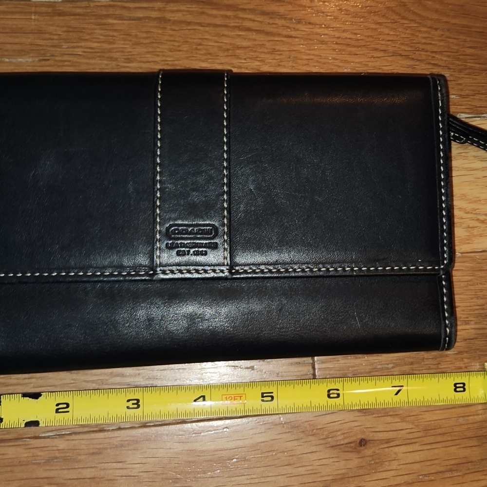 VINTAGE COACH LEATHERWARE Black Leather Tri-fold wallet. LOOKS REALLY GOOD - Picture 2 of 6
